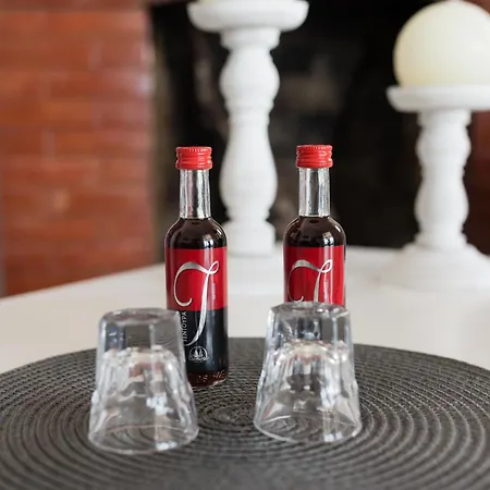 The Waves Monodhéndrion